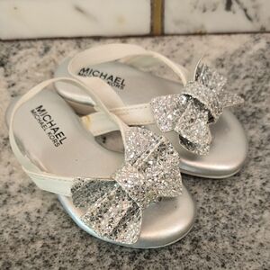 Michael Kors Silver Bow Baby / Toddler Flip Flops